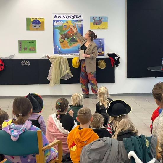 Liza Bruun. Forfatterforedrag i børnehøjde.