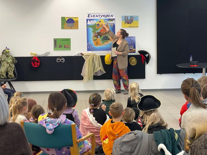 Liza Bruun. Forfatterforedrag i børnehøjde.