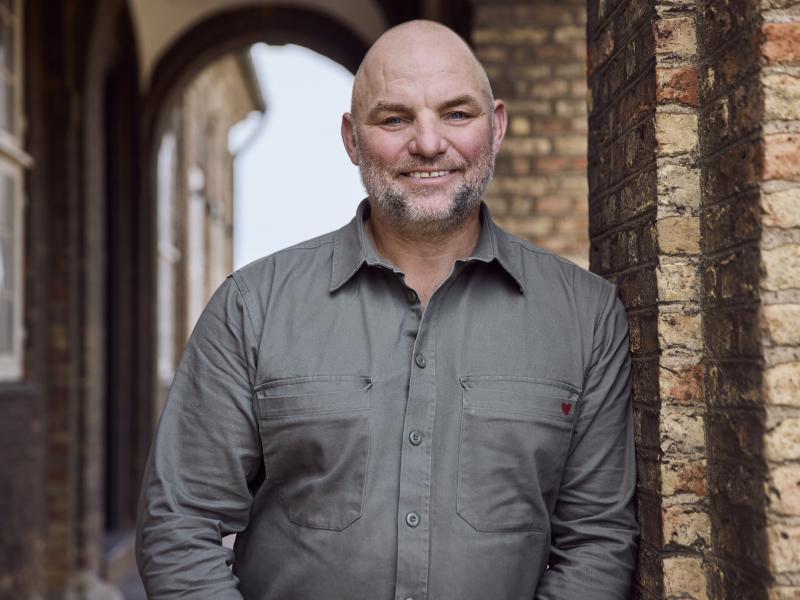 På billedet ses forfatter Anders Ibsen.