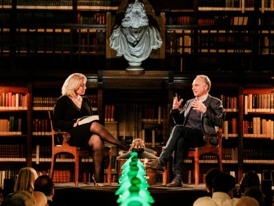 Dan Brown i KB Gammel Læsesal. Foto af Malthe Ivarsson.
