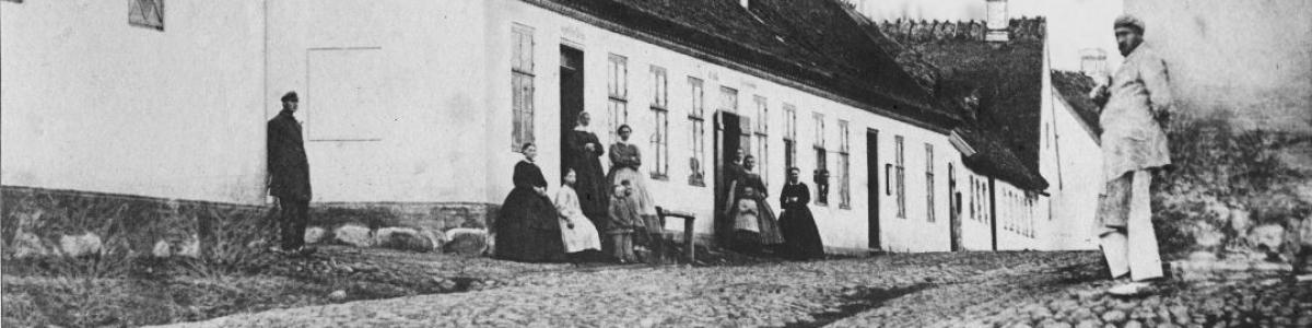 Billede af Slangerup Gæstgiveri før 1902.
