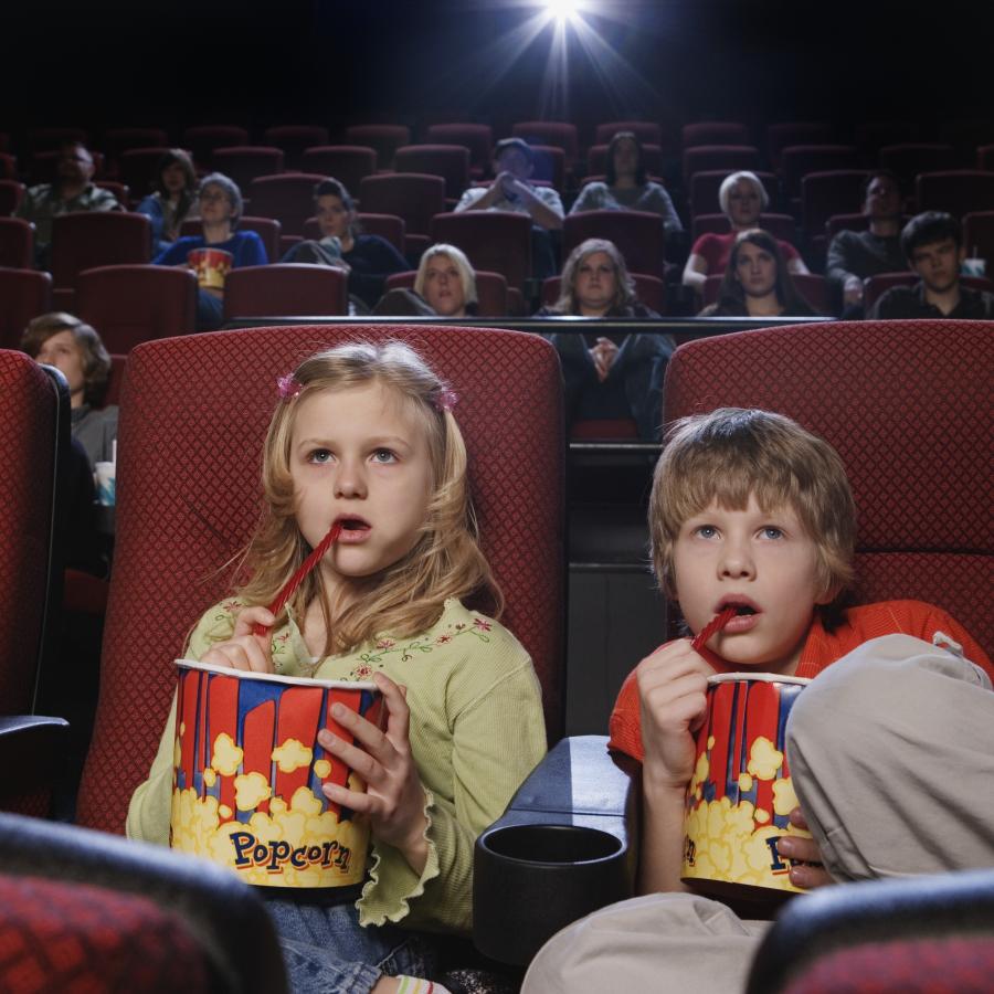 Foto af børn i biografen